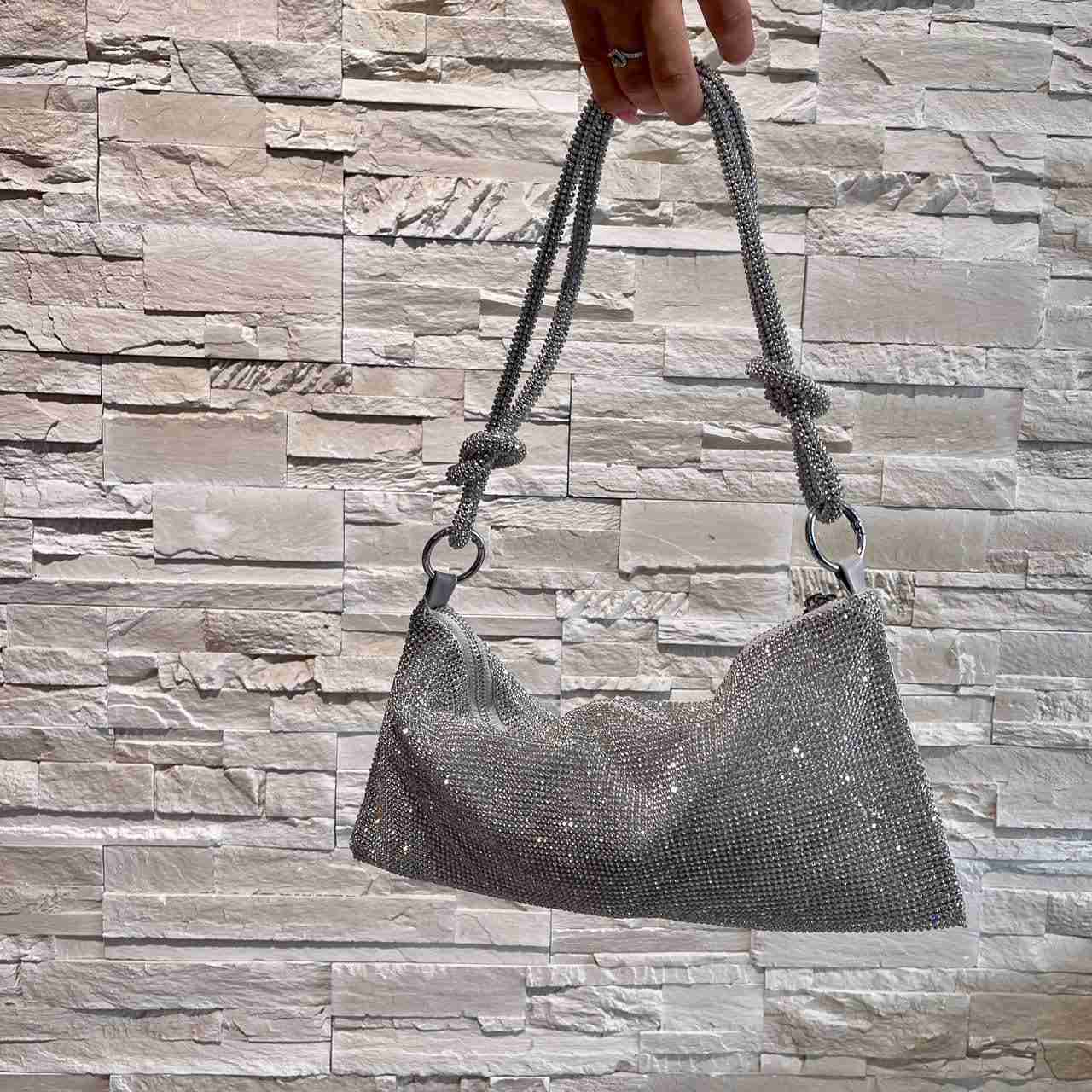 Borsa a mezzalunna brillantinata