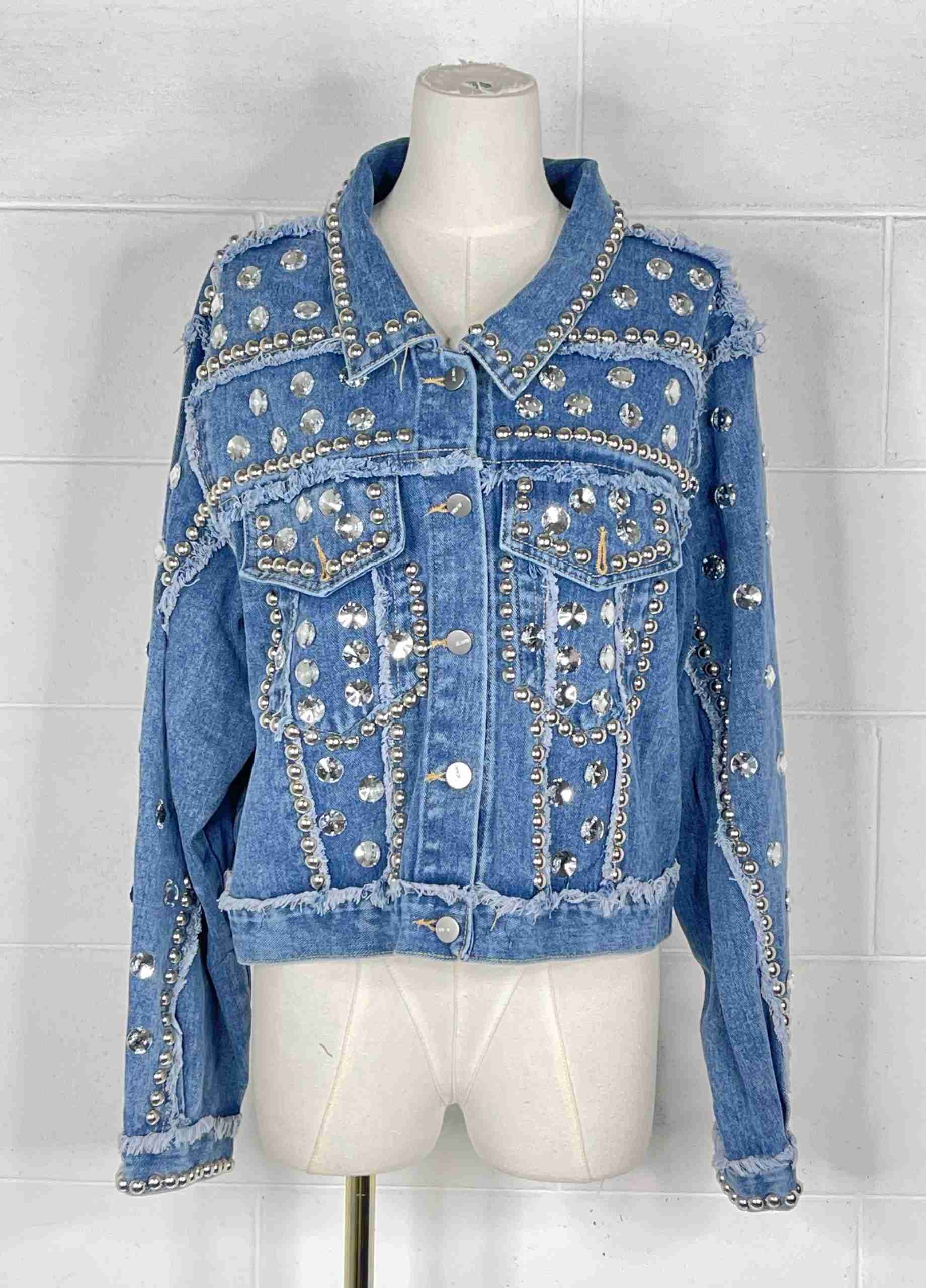 Giacca in jeans borchie