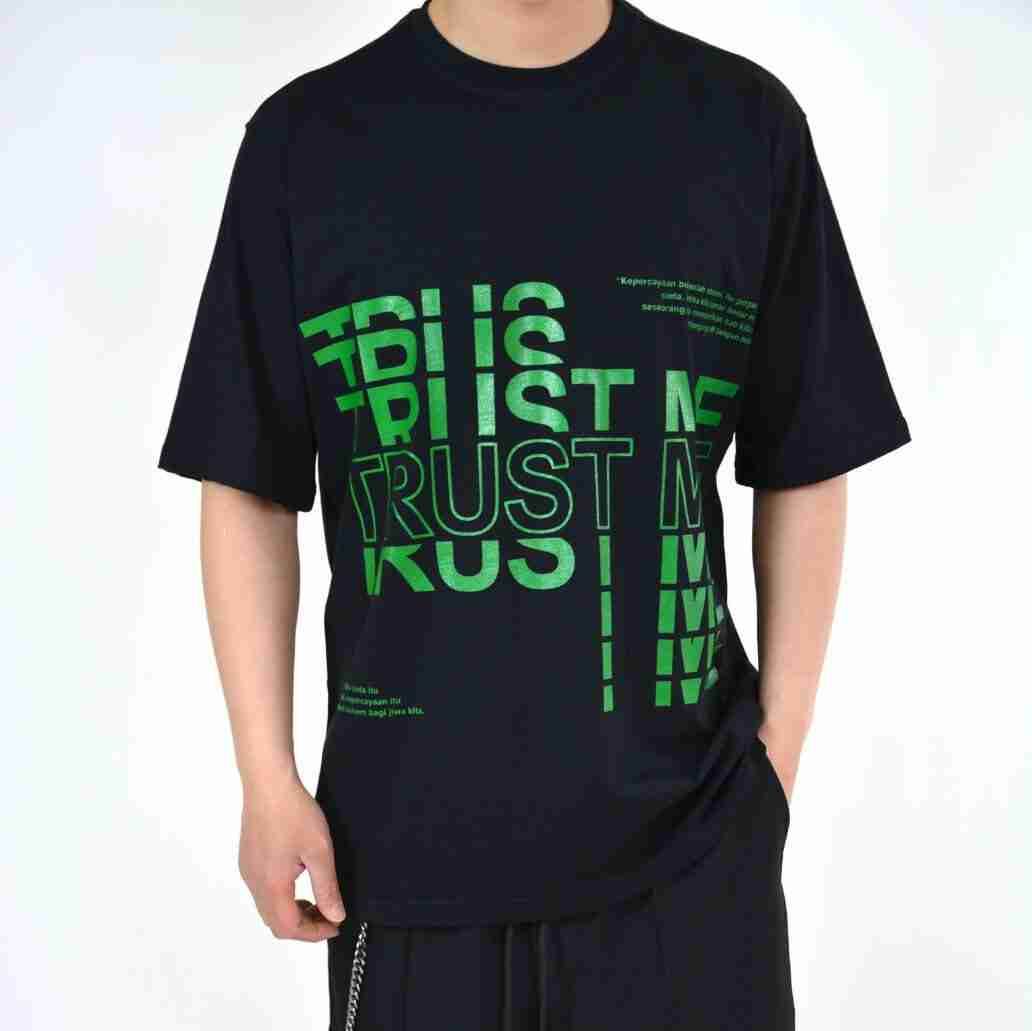 T-shirt trust me