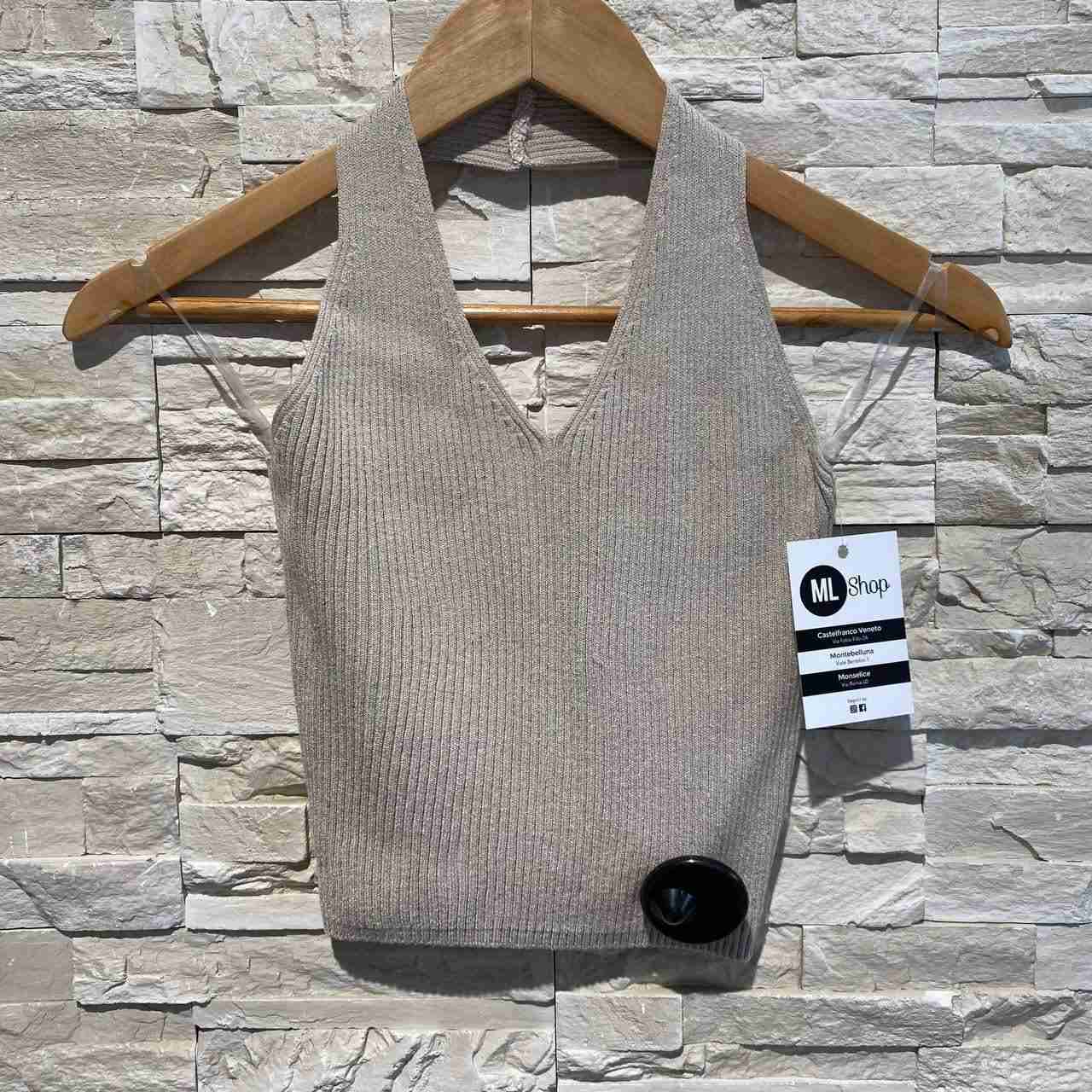 Top ribbed elegance