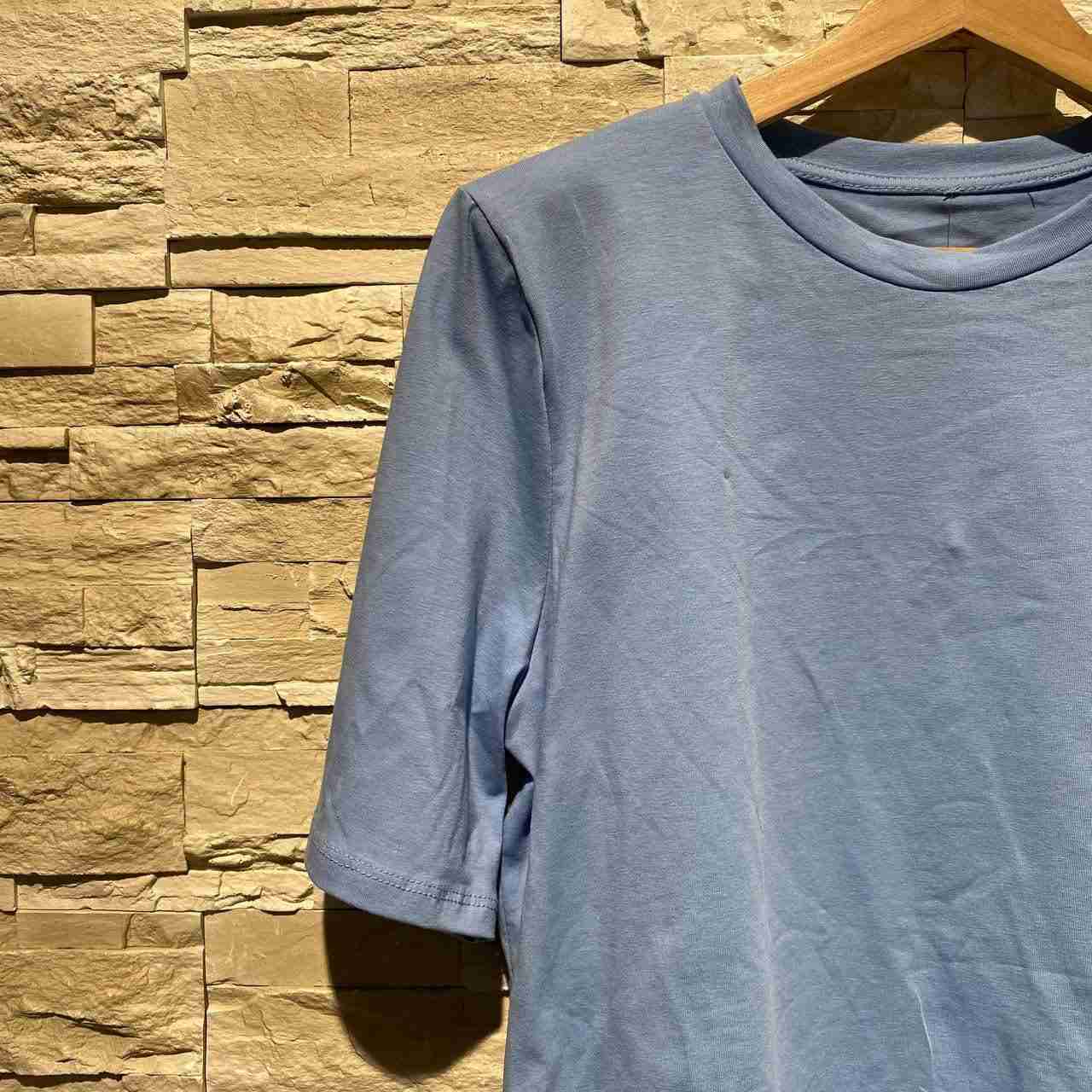 T-shirt over basica