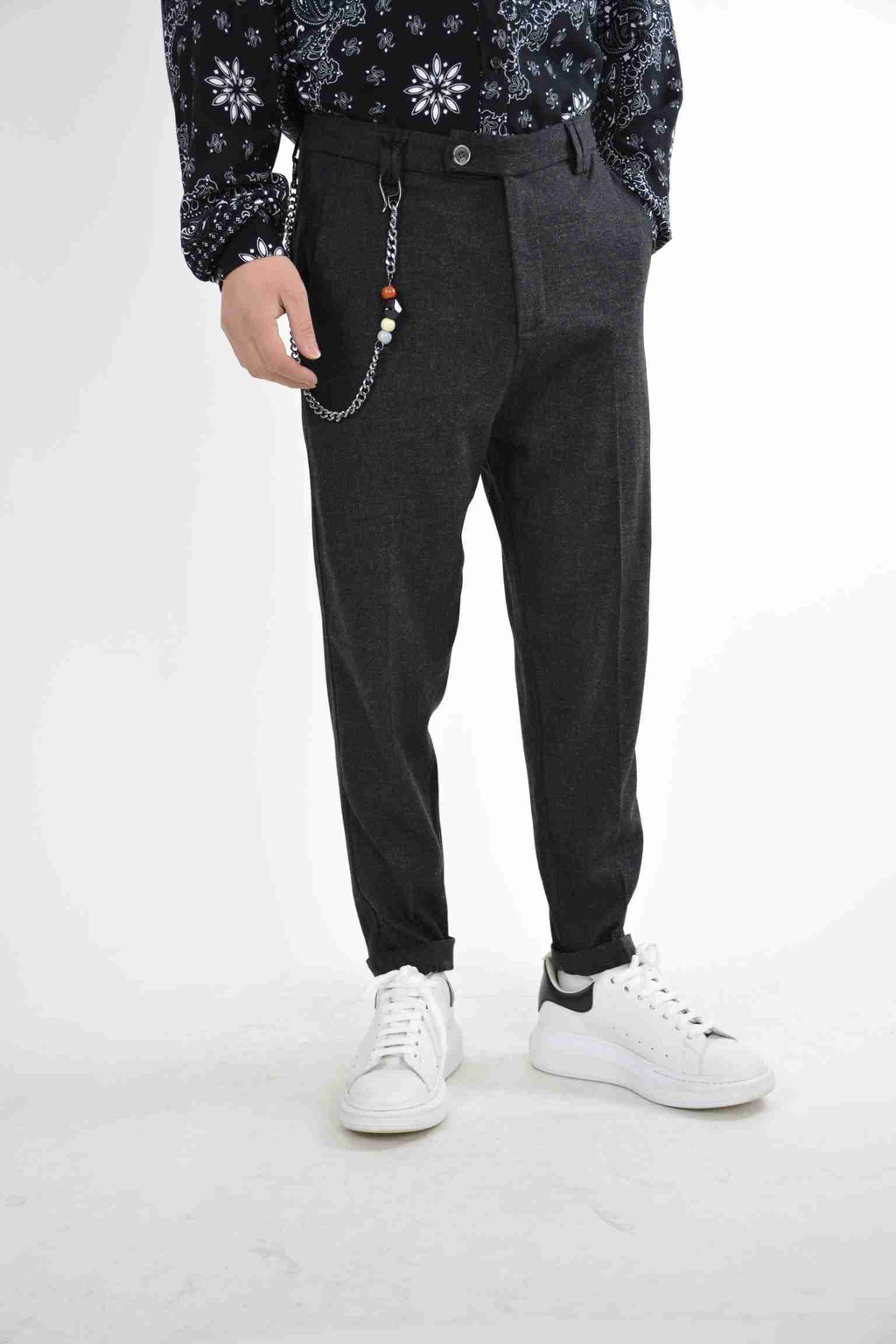 Pantaloni capri