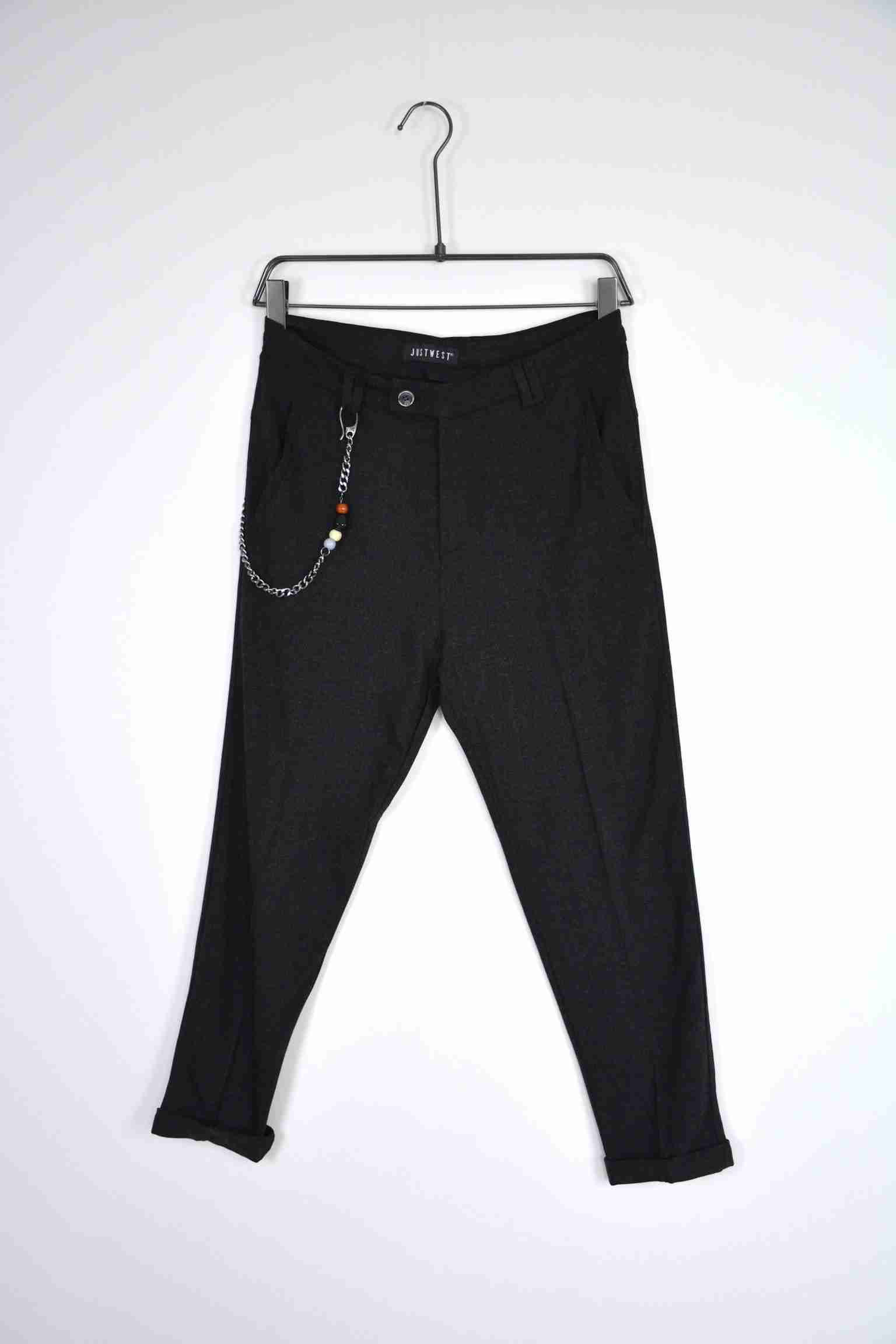 Pantaloni capri