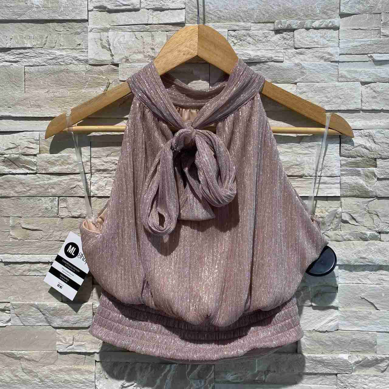 Top in lurex con scollo all'americana
