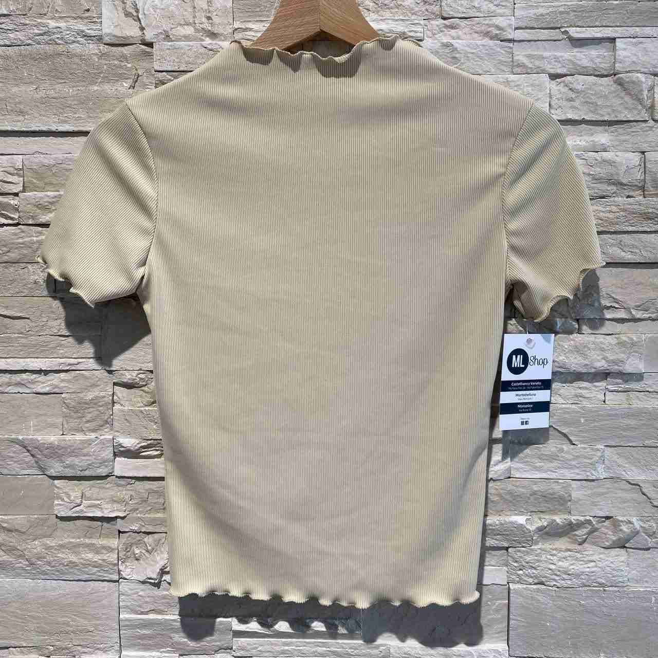 Top mezze maniche arricciate