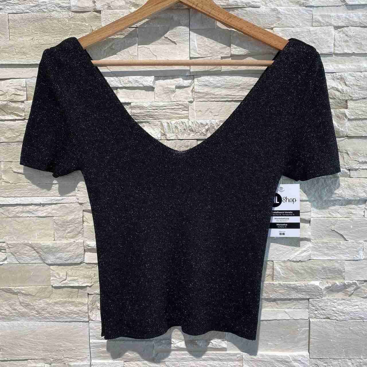 Top lurex con scollo a v