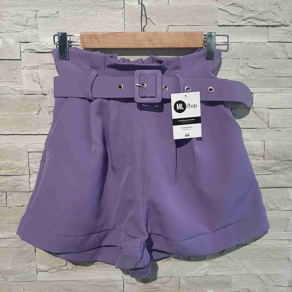 Pantaloncini a vita alta con cintura