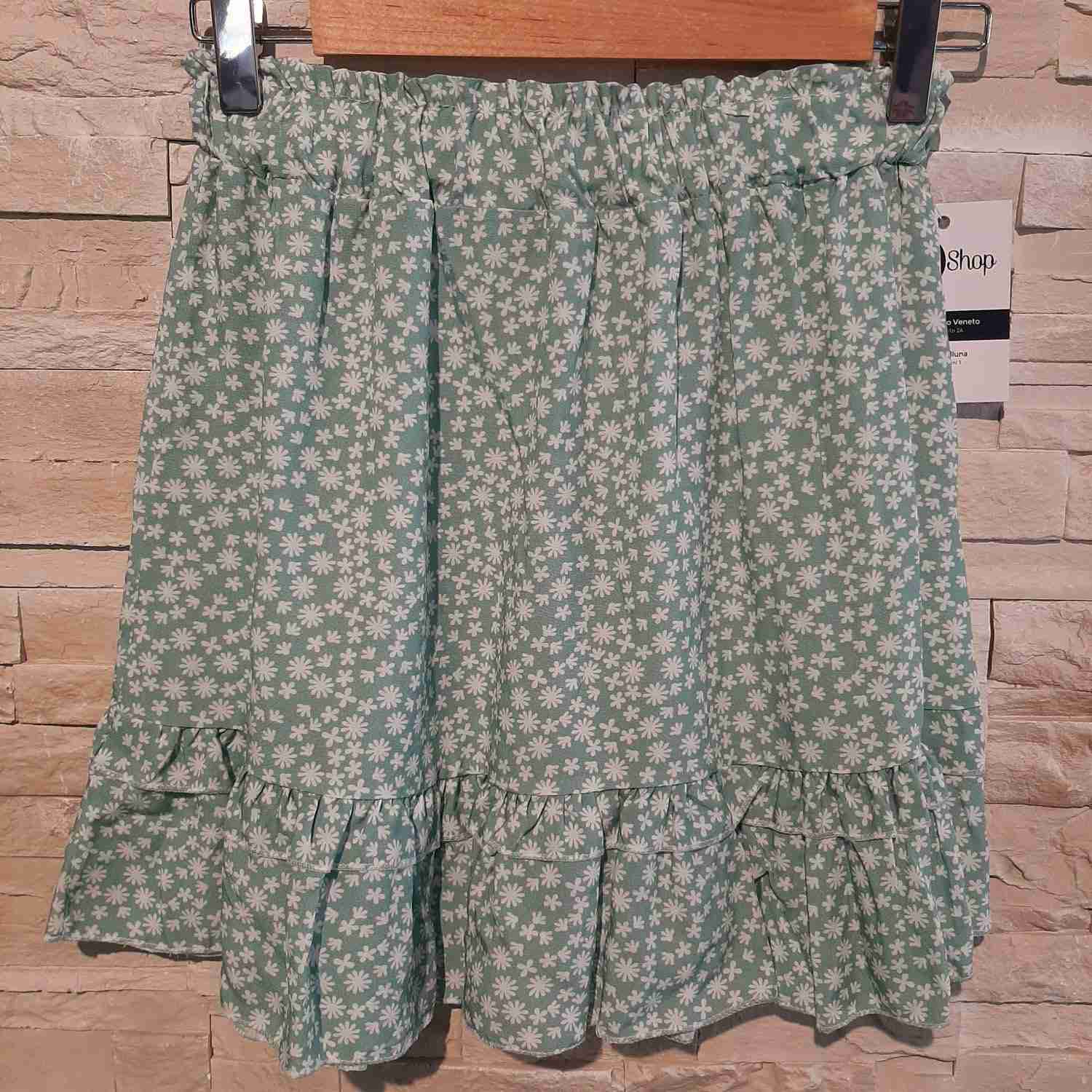 Gonna in viscosa con balza