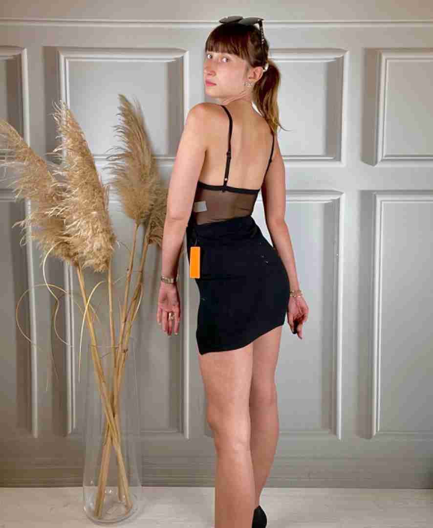 Gonna a costine con mini spacco