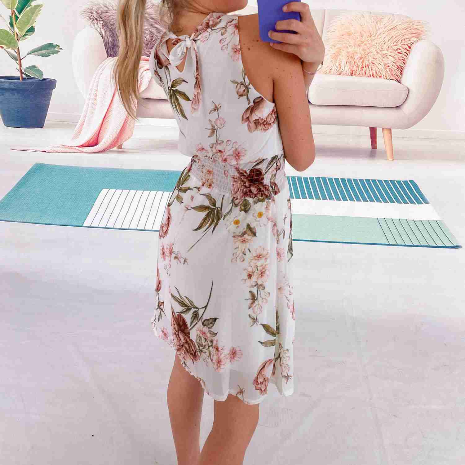 Vestito con scollatura all'americana in fantasia floreale