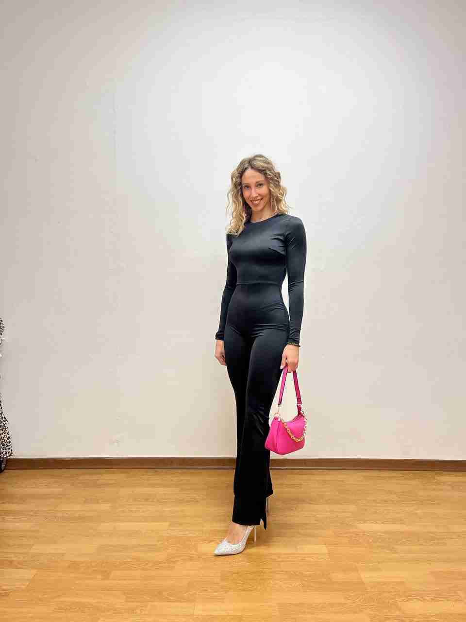 Tuta in lycra con pantaloni a zampa