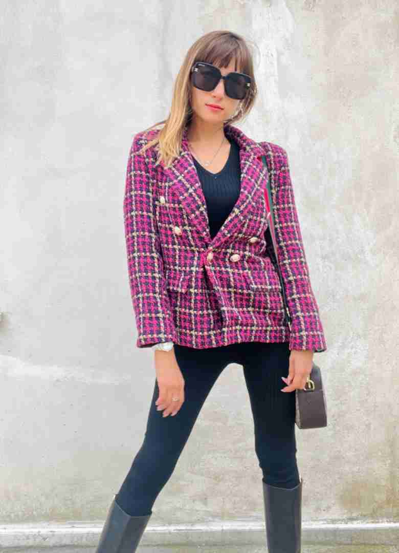 Blazer in fantasia con bottoni dorati