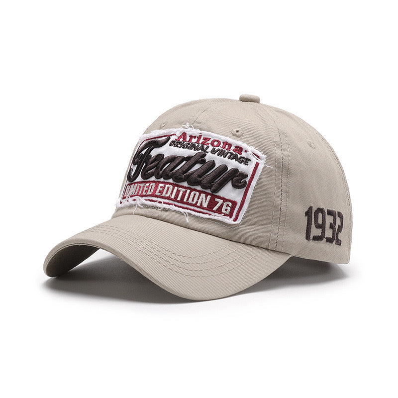 Cappellino featur