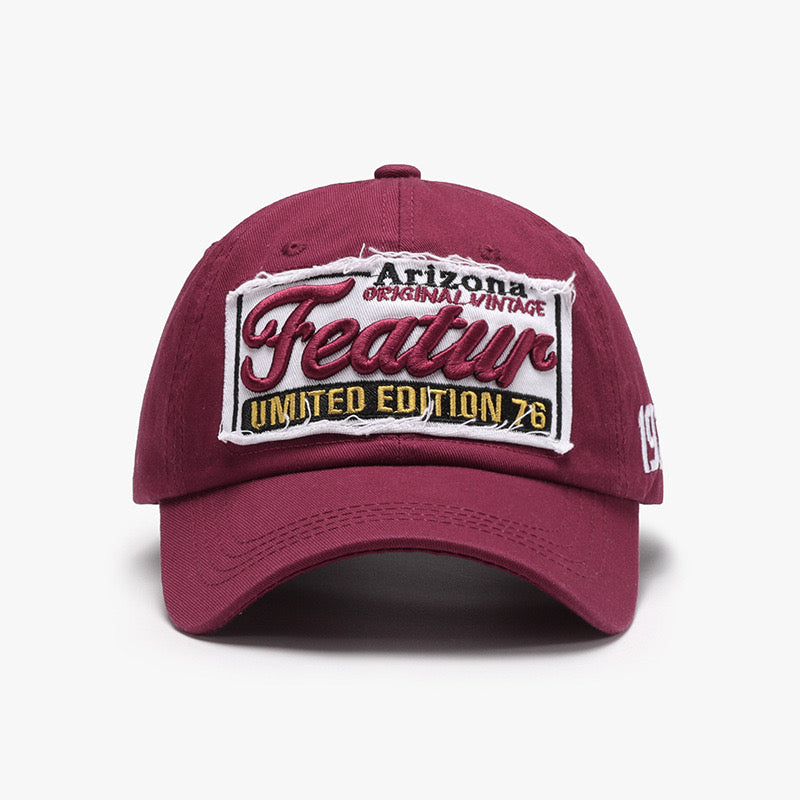 Cappellino featur