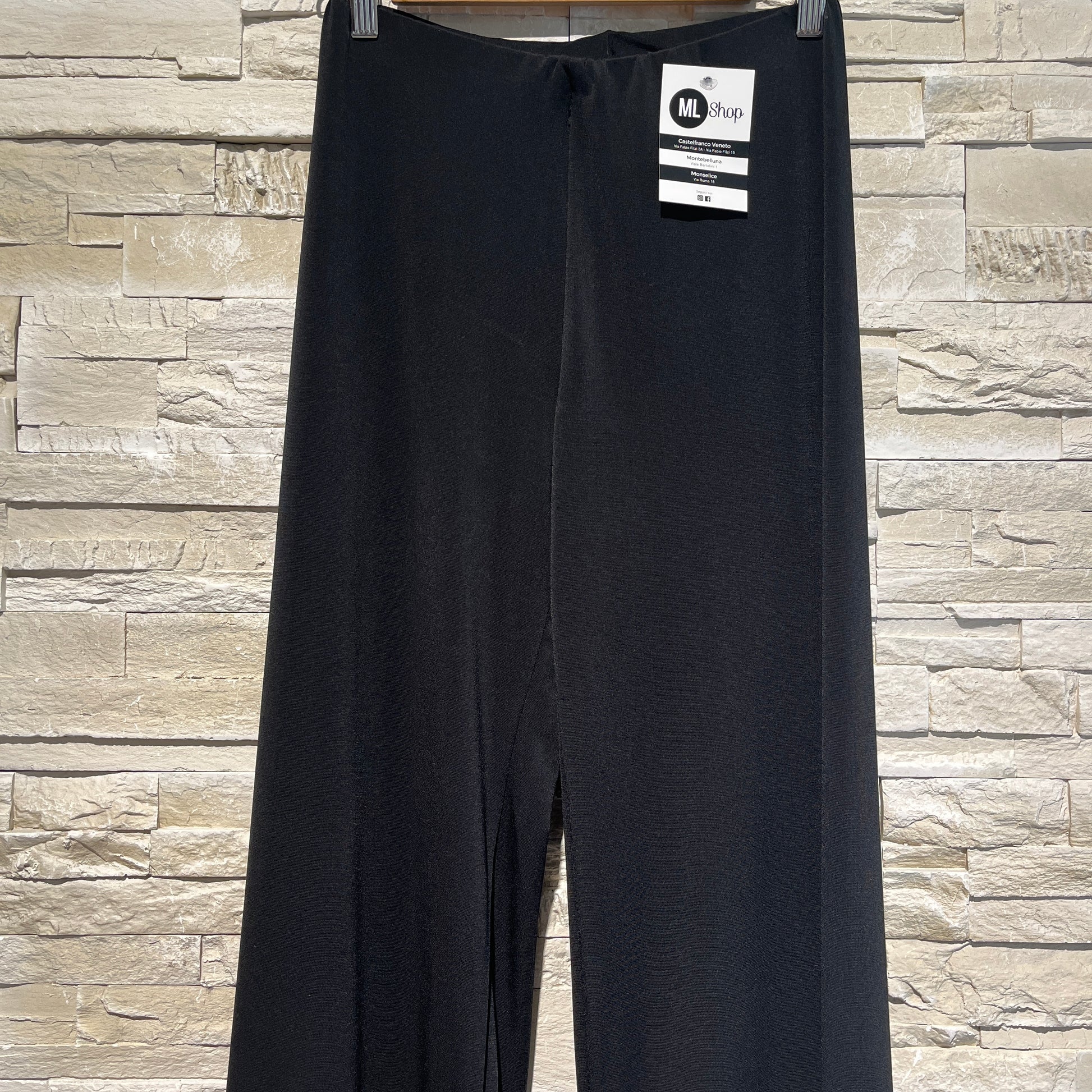 Pantaloni letita