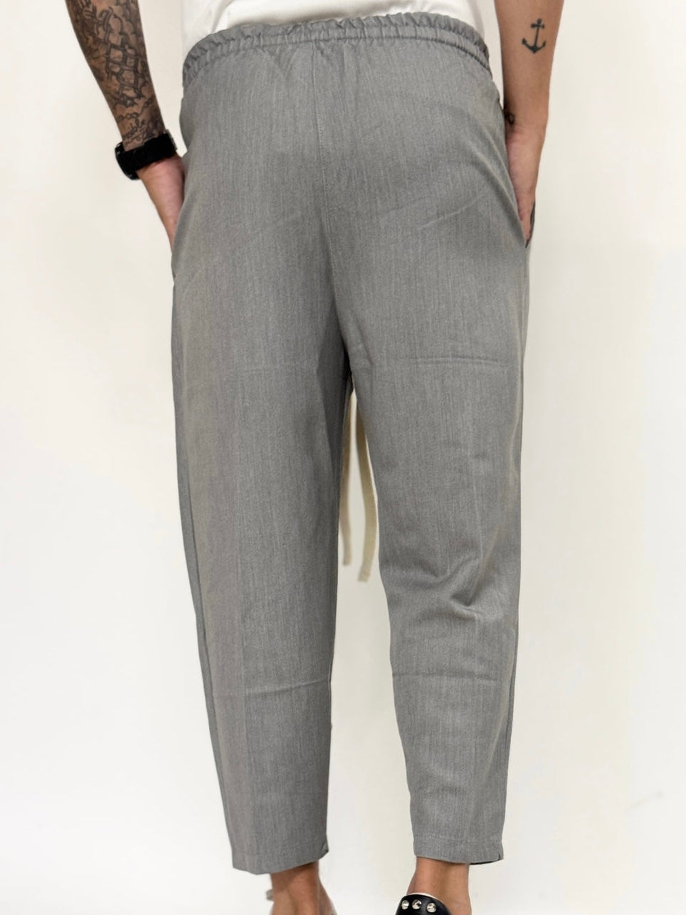 Pantaloni quentin