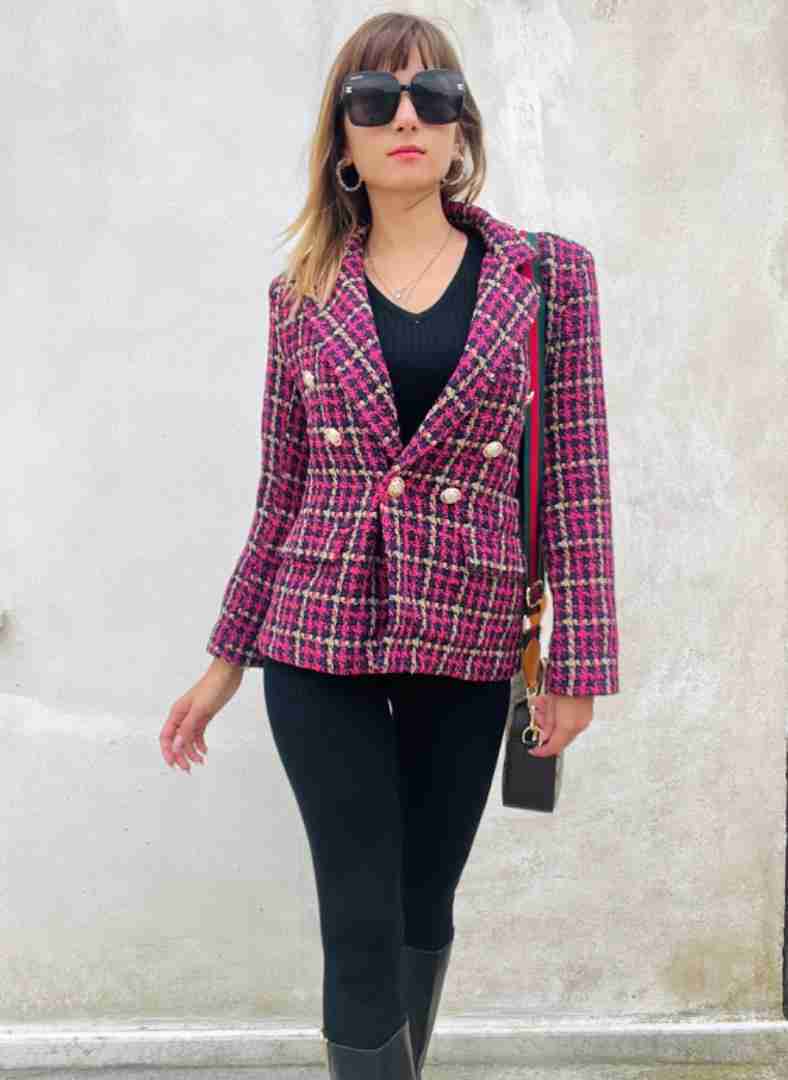 Blazer in fantasia con bottoni dorati