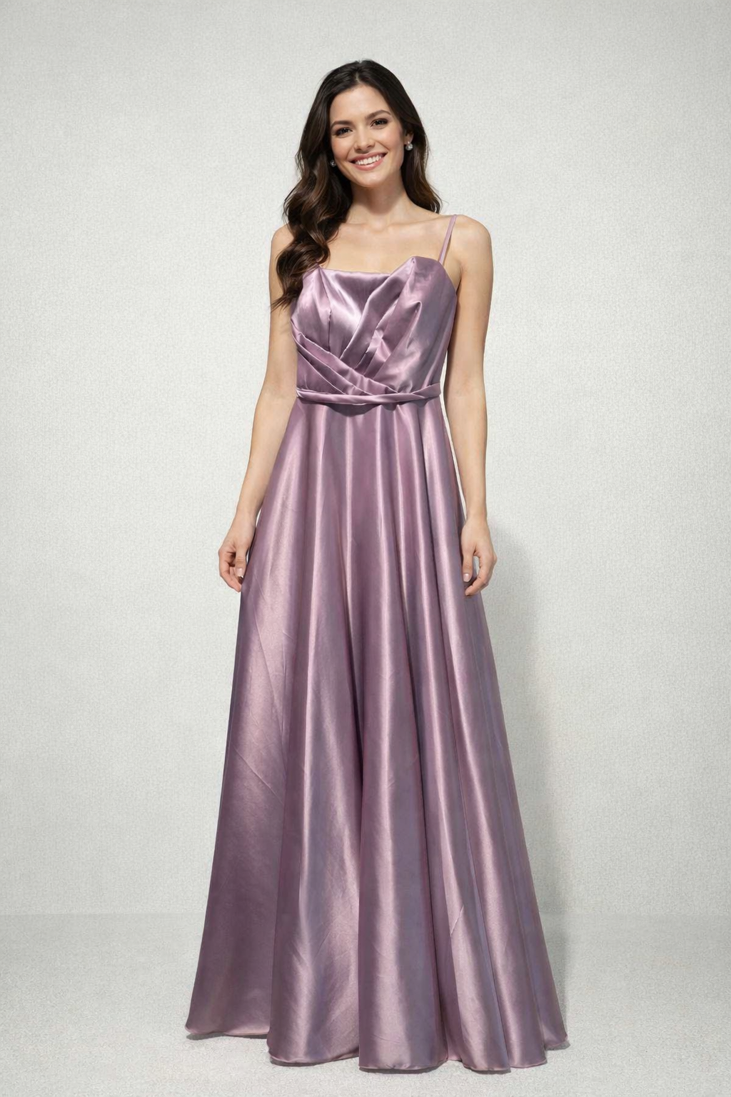 Abito lungo in raso con spacco