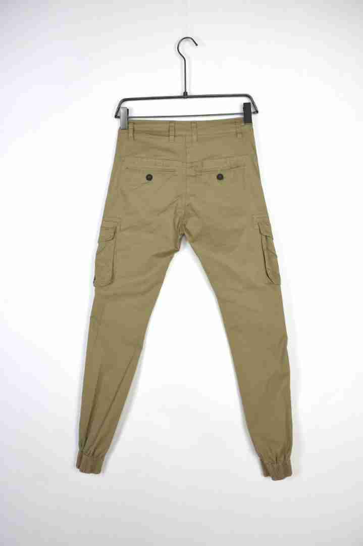 Pantaloni cargo con polsino