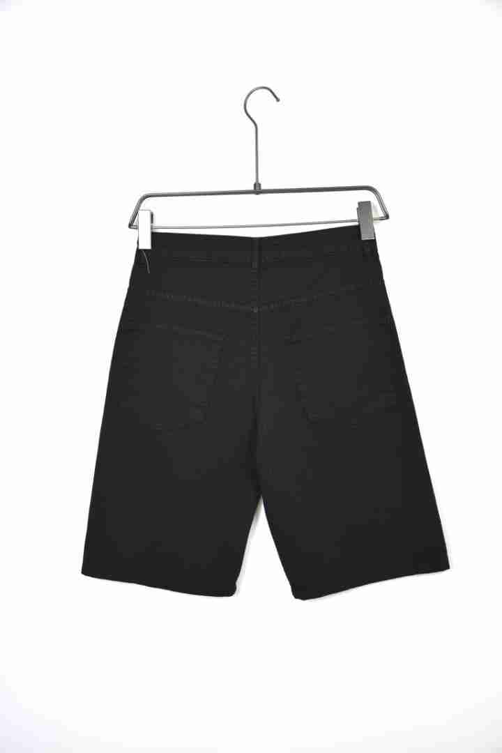 Pantaloncini in jeans trust movement