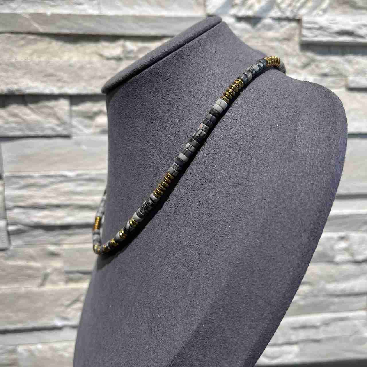 Collana marea