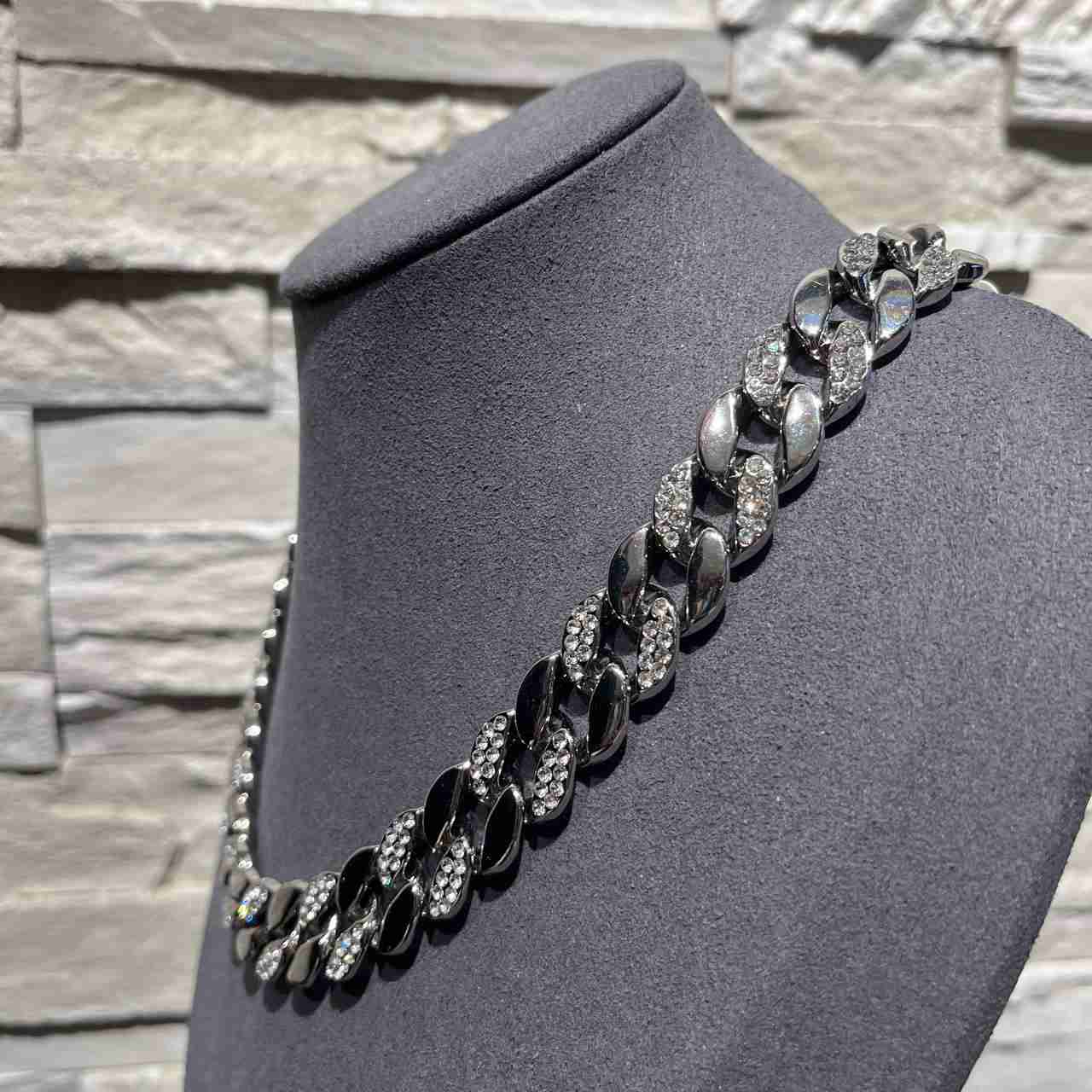 Collana vigore