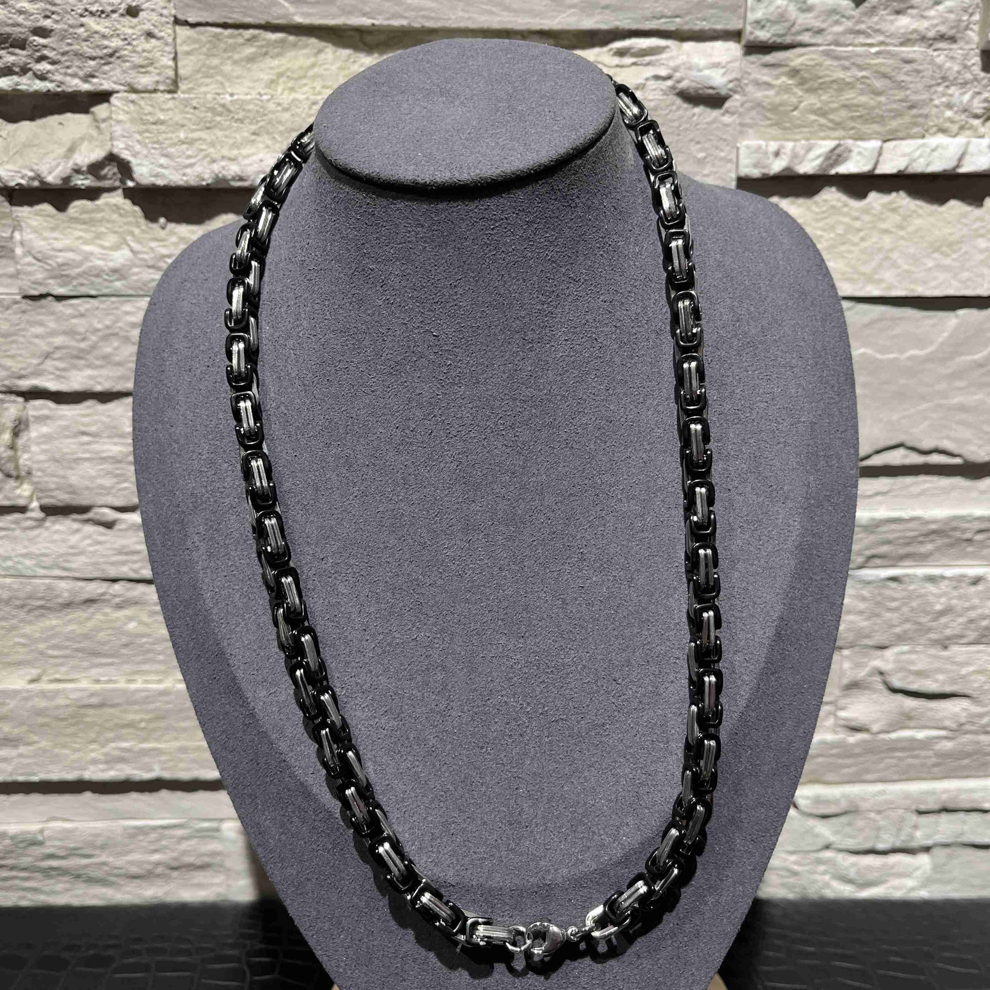 Collana cavaliere