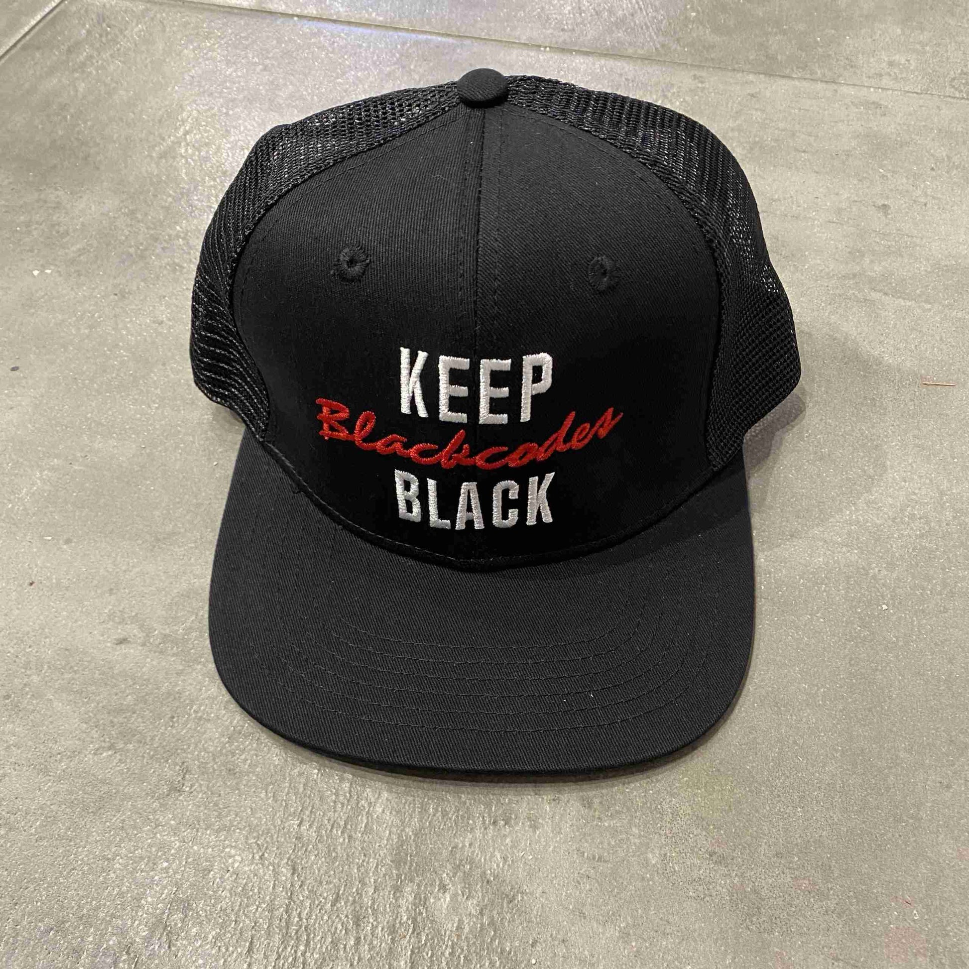 Cappellino keep blackcodes black