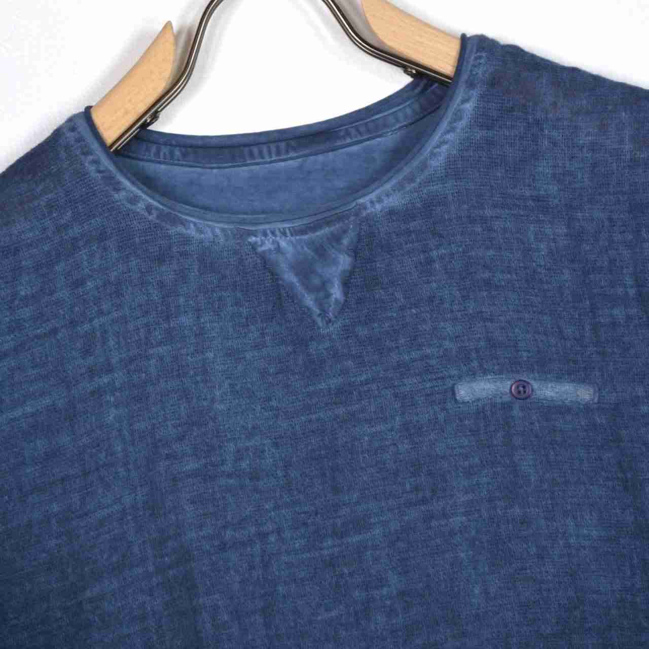 T-shirt fiji