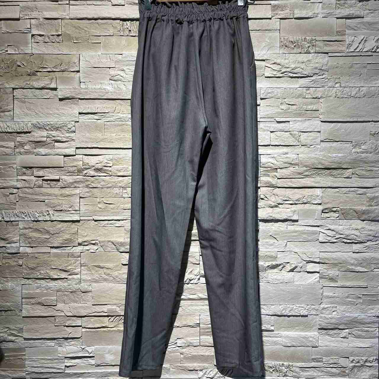 Pantaloni karen