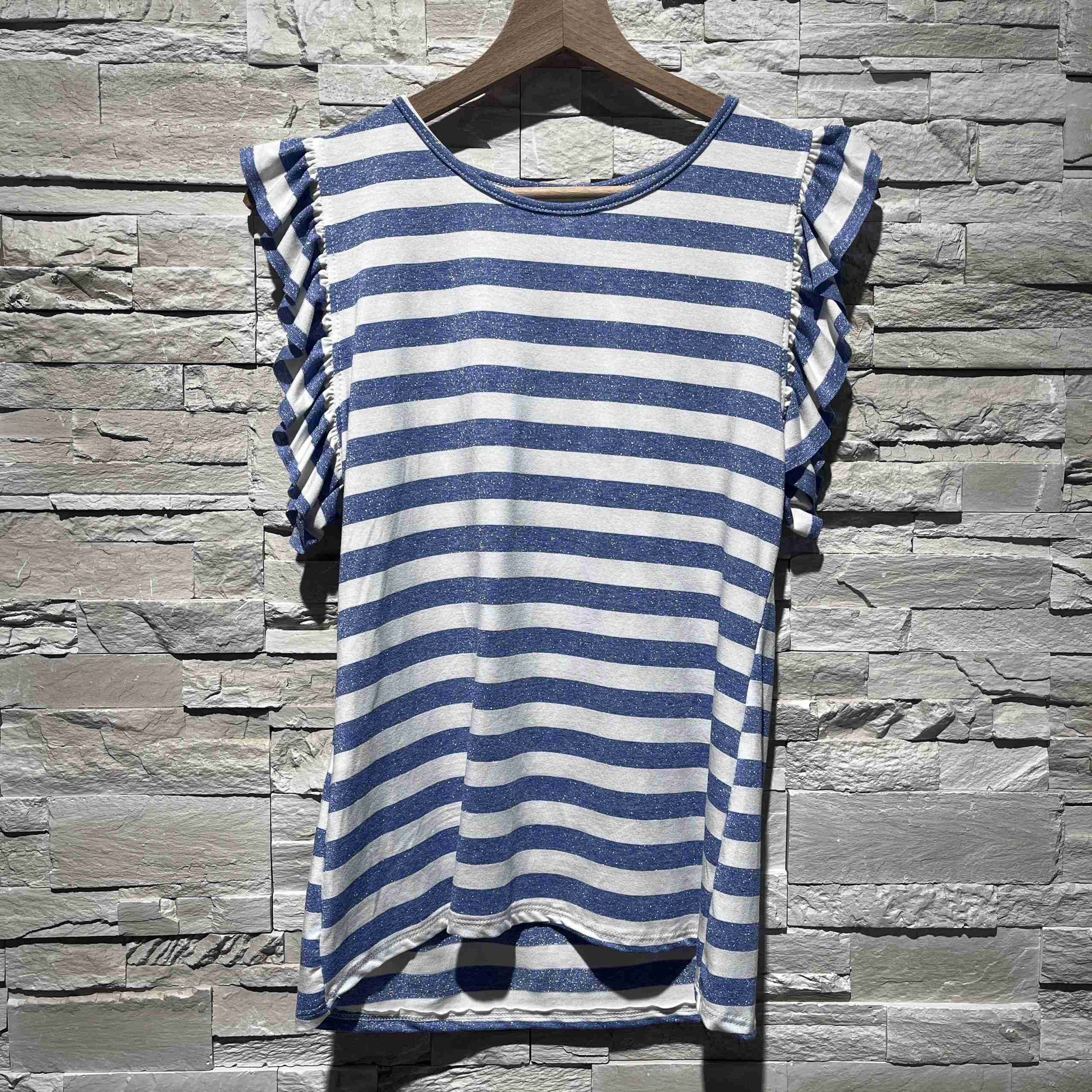 T-shirt lines