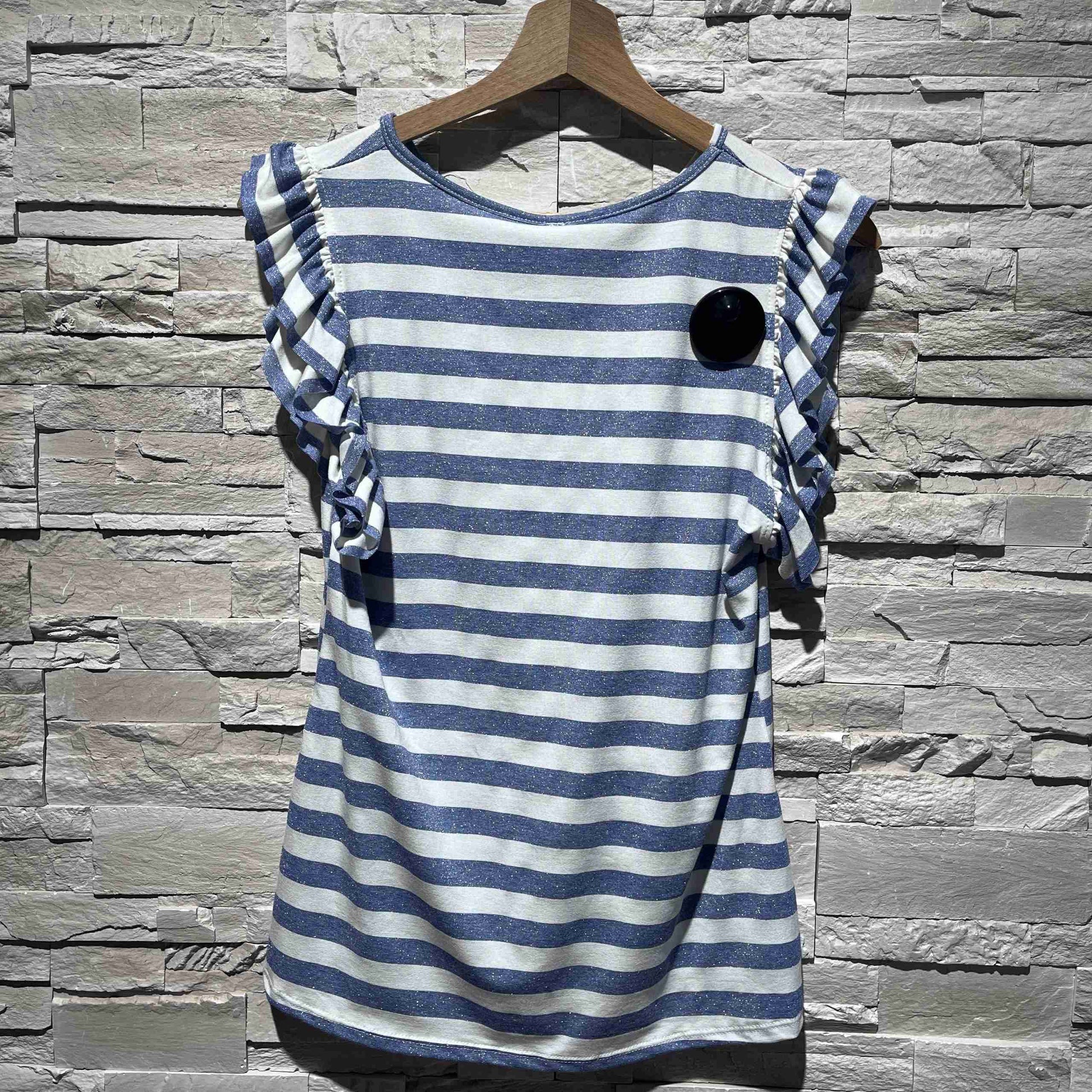 T-shirt lines