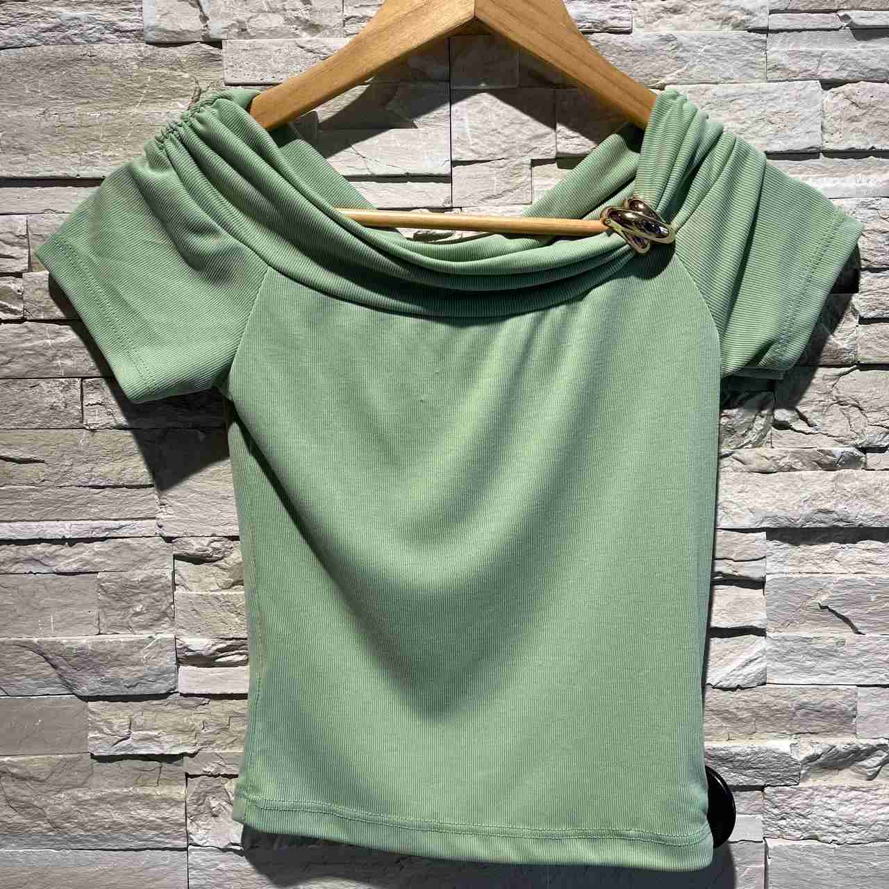 T-shirt grace
