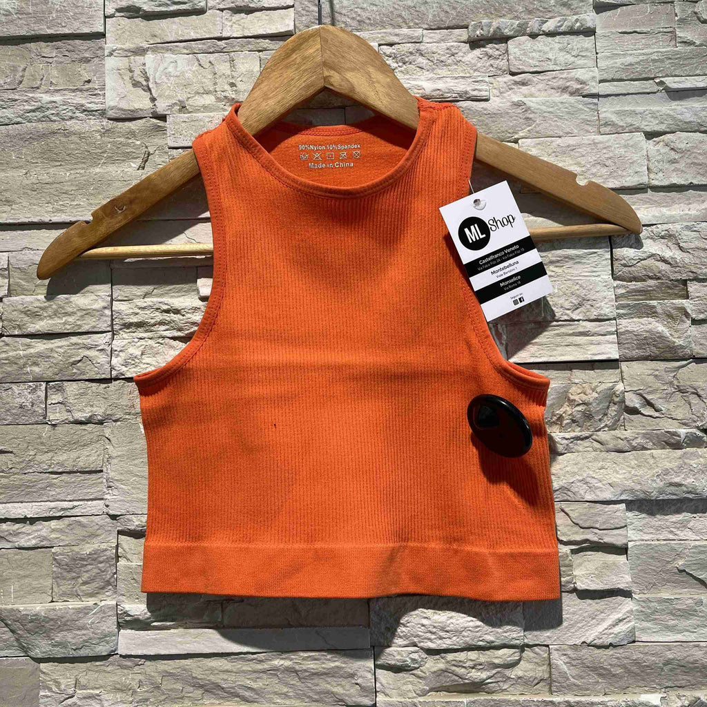 Top smanicato a costine