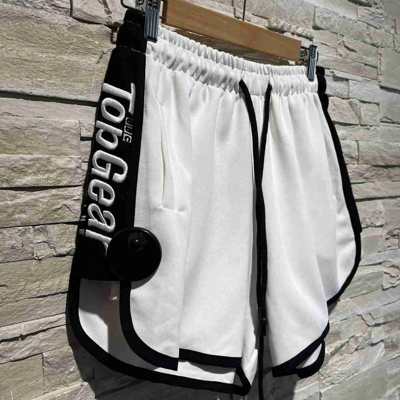 Shorts gear