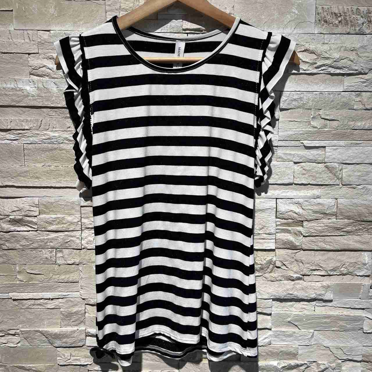 T-shirt lines