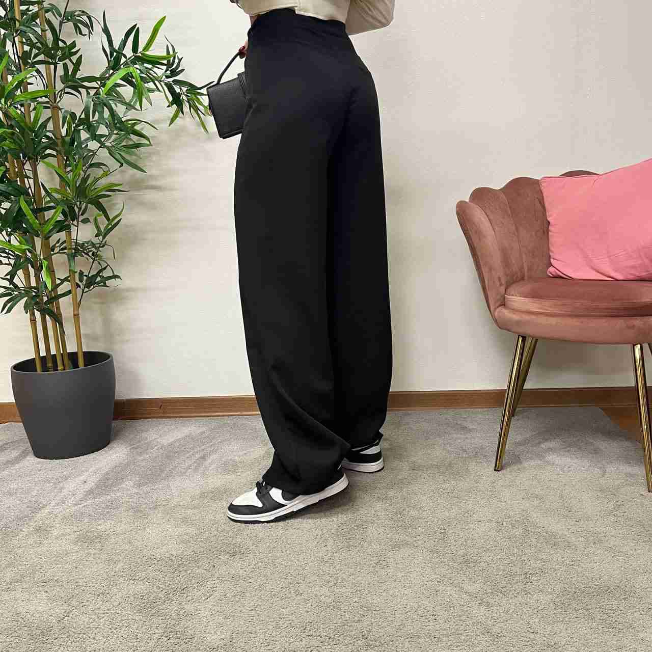 Pantaloni refined