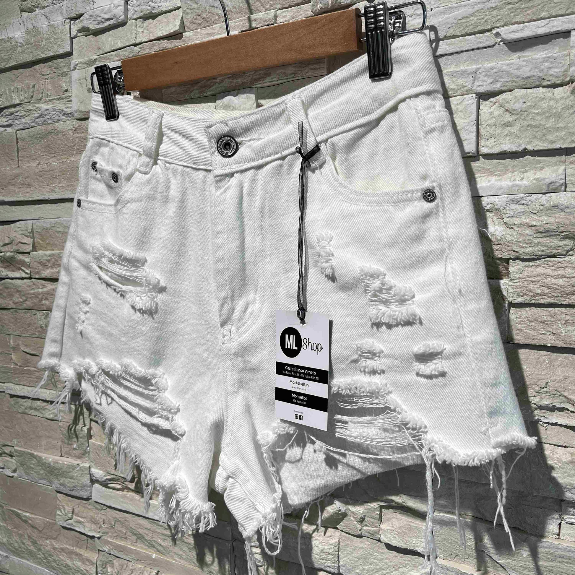 shorts kila