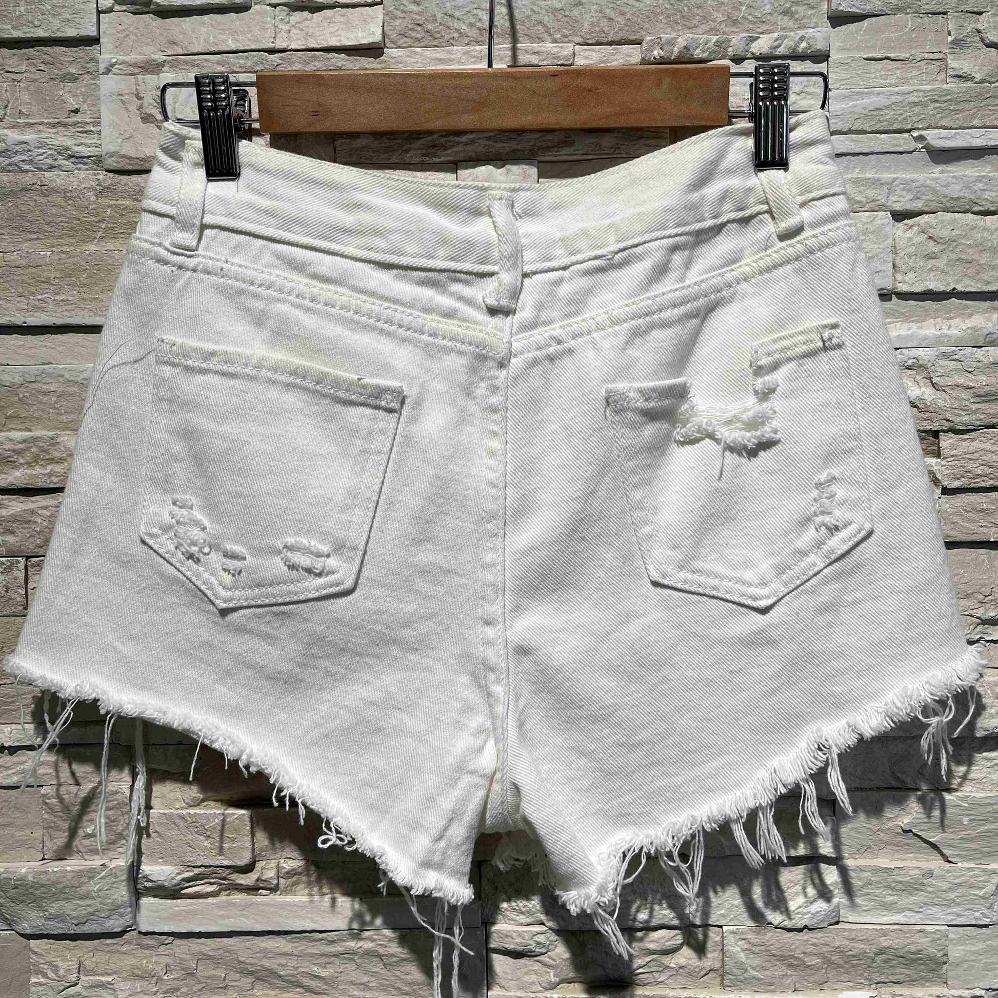 shorts kila