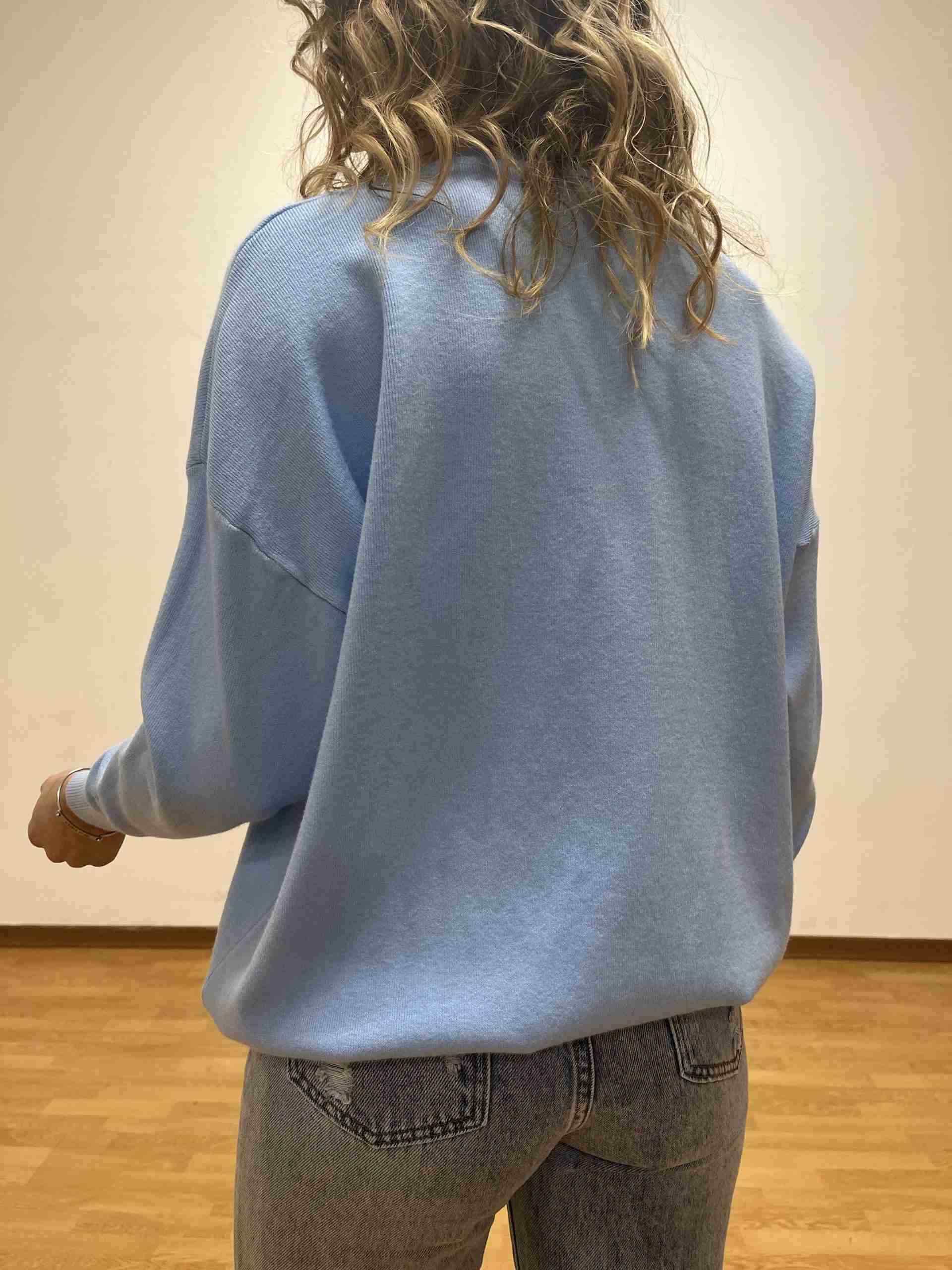 Maglione over girocollo