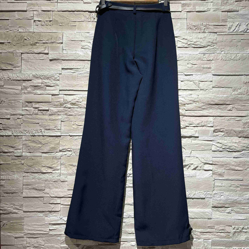 Pantaloni eterna