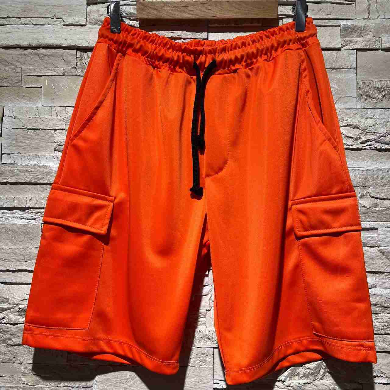 Pantaloncini tirat