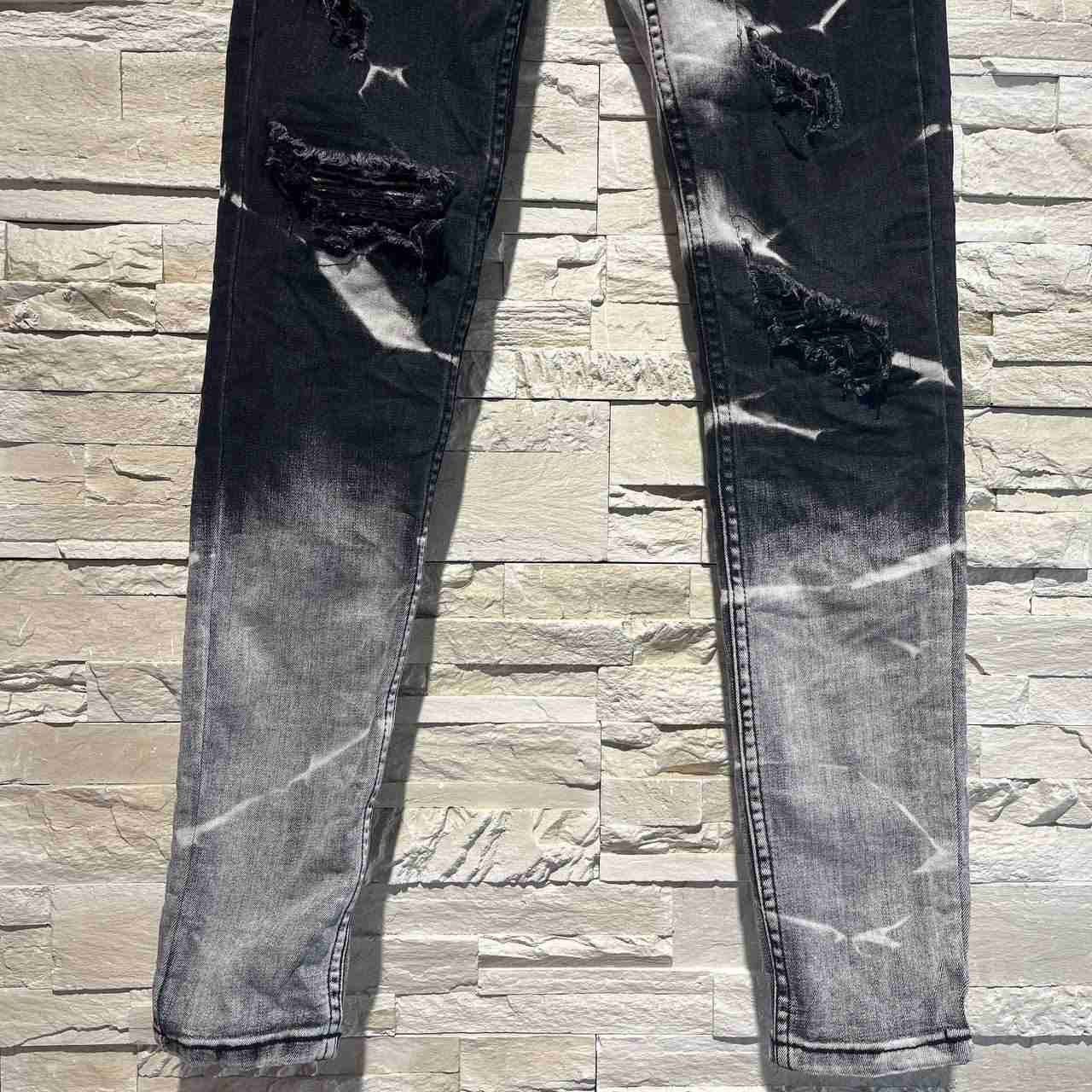 Jeans shadow