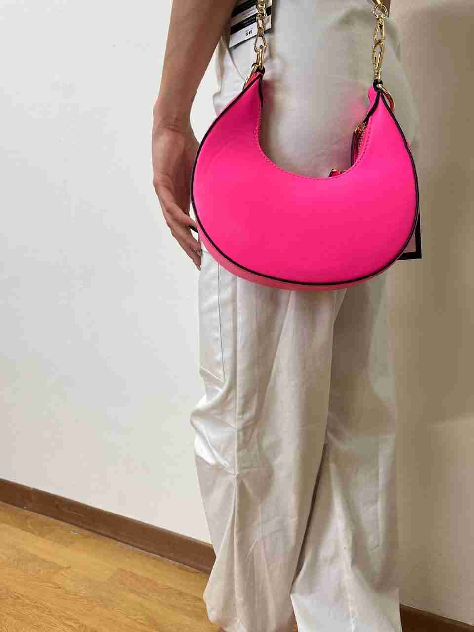 Borsetta a barchetta rigida