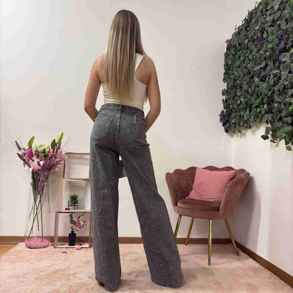 Pantaloni shinemuse