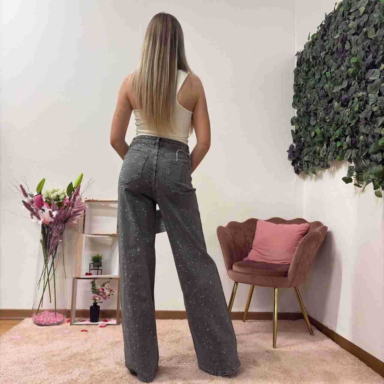 Pantaloni shinemuse