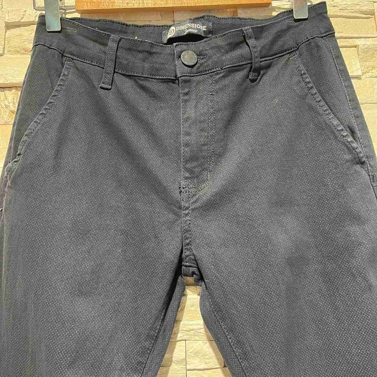 Pantaloni modern