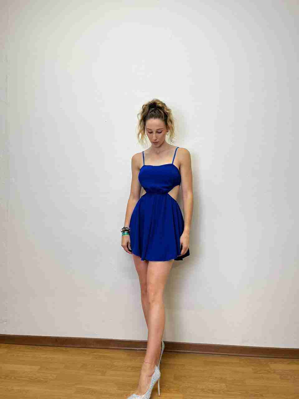 Tutina corta cut out