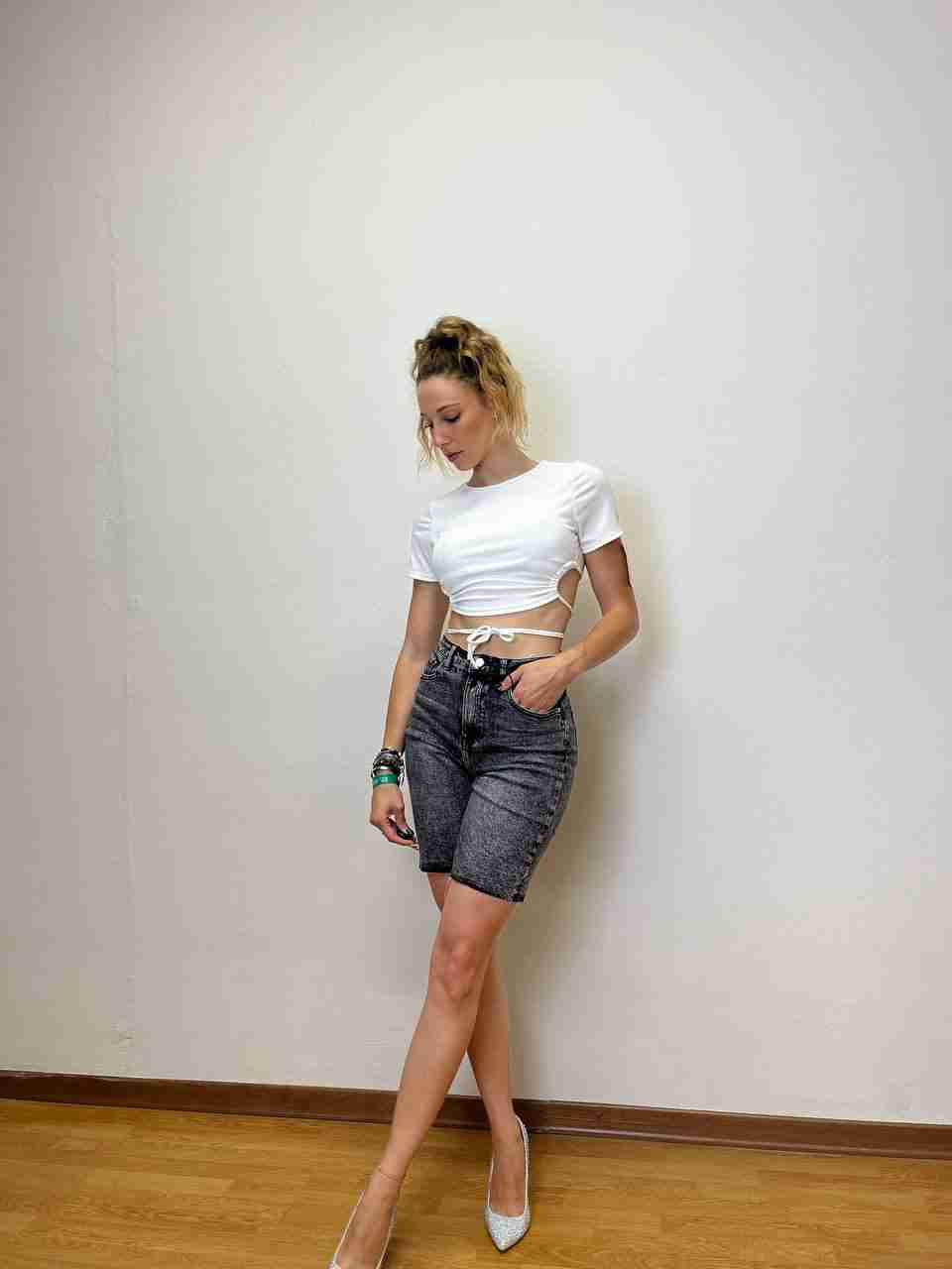 Bermuda in denim nero marmorizzato