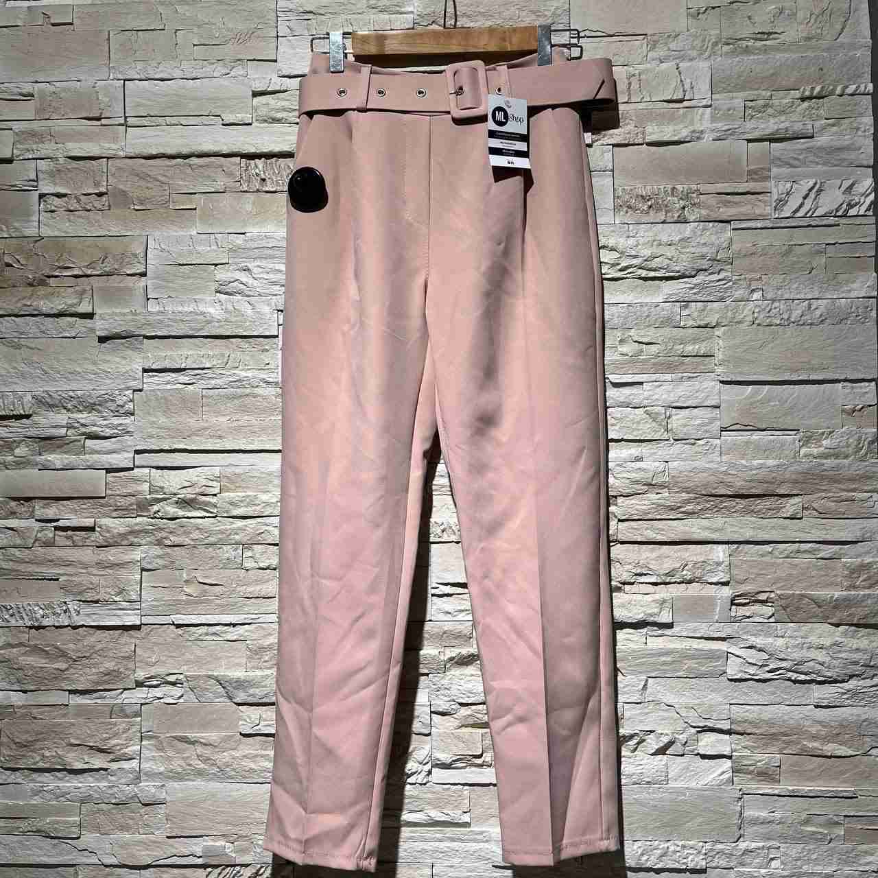 Pantaloni chinos con cinturino